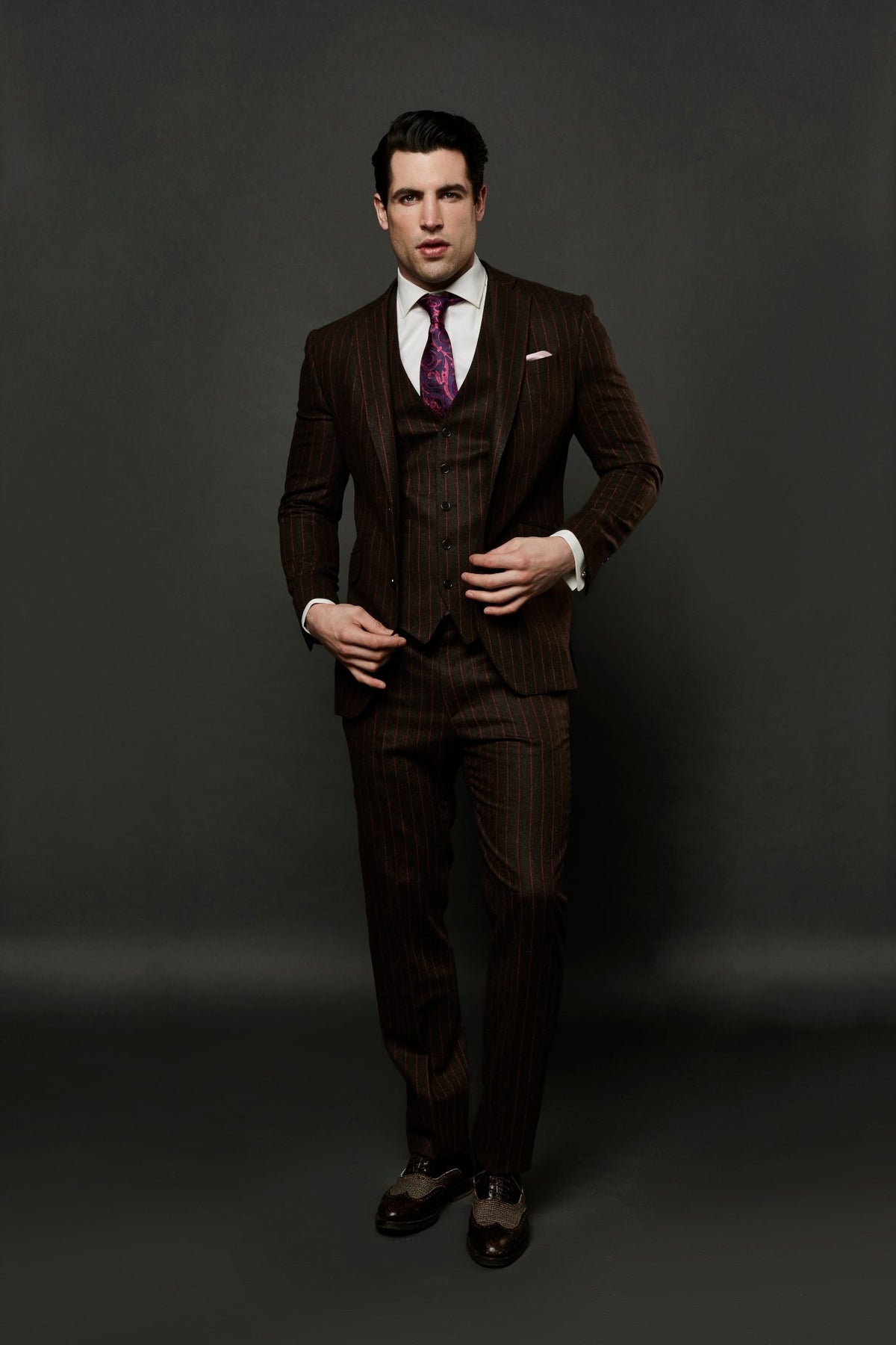 How Should a Suit Fit? Men's Suit Fit Guide | Gresham Blake Gresham Blake Online How Should a Suit Fit? Men's Suit Fit Guide | Gresham Blake Gresham Blake Online