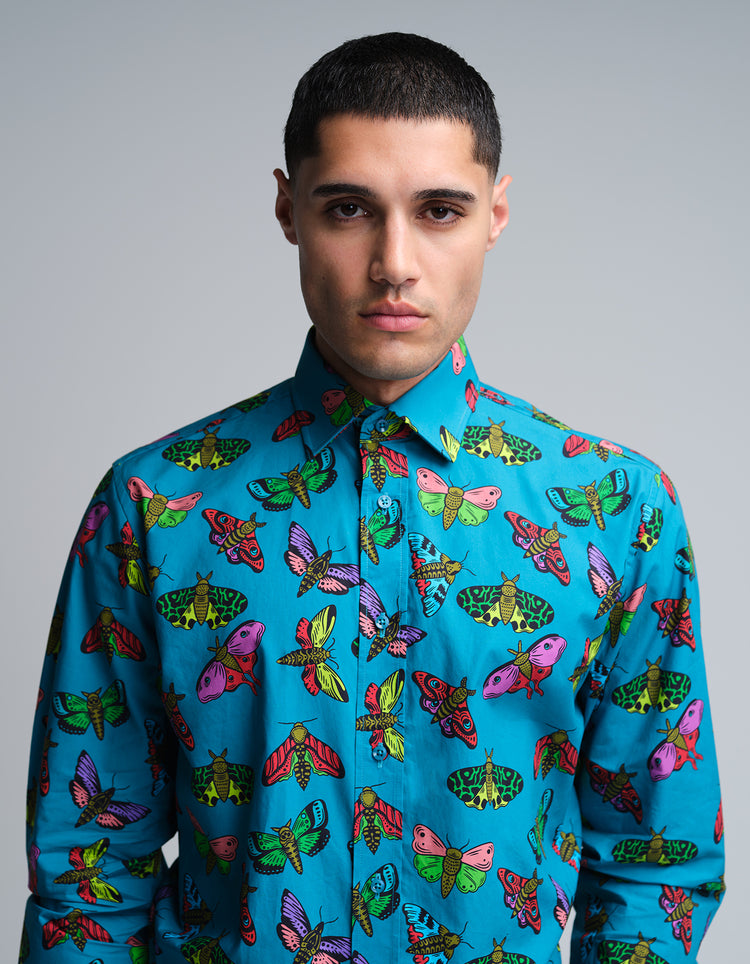 Camisa de polillas psicodélicas