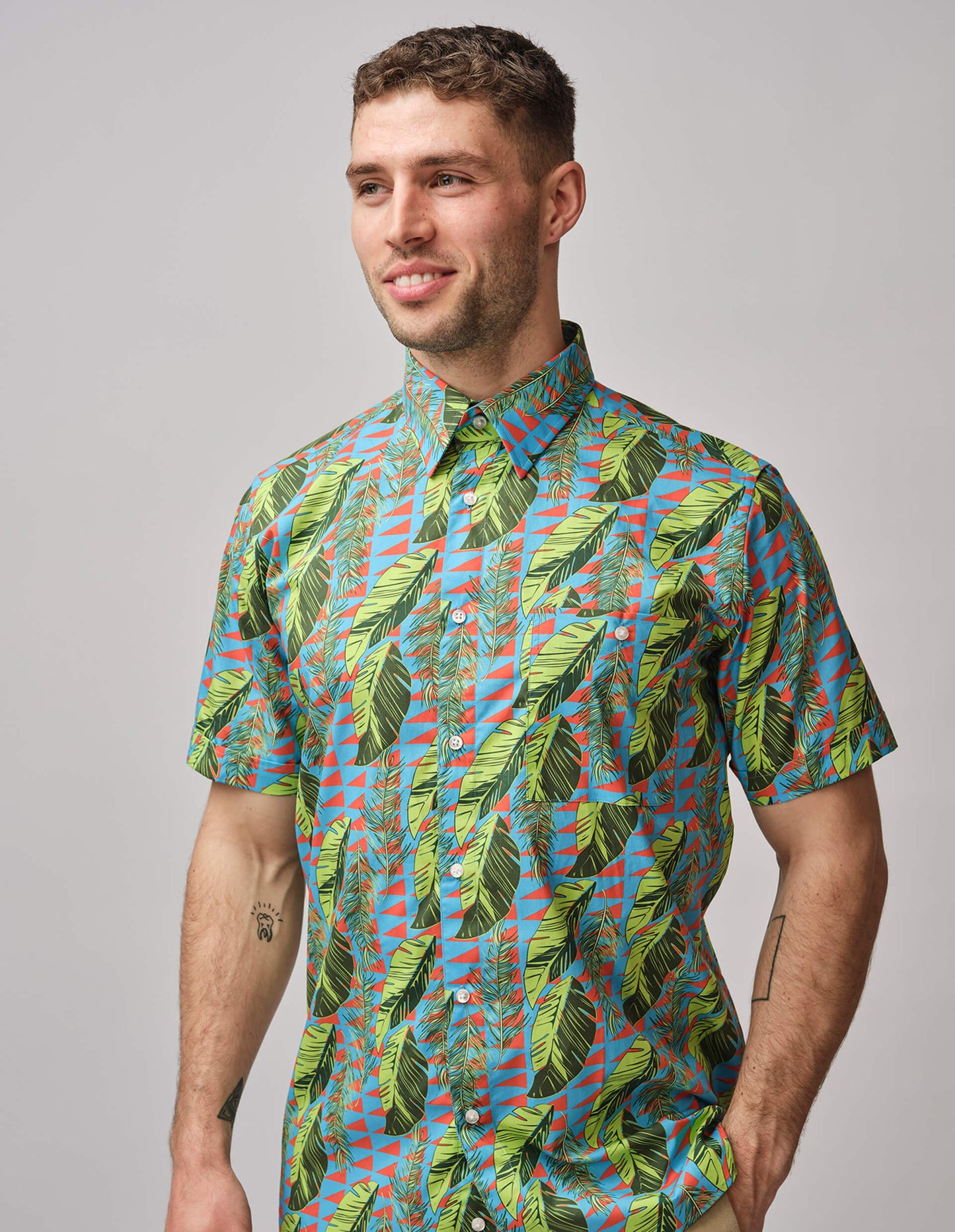 Geo Palm Short Sleeve Shirt